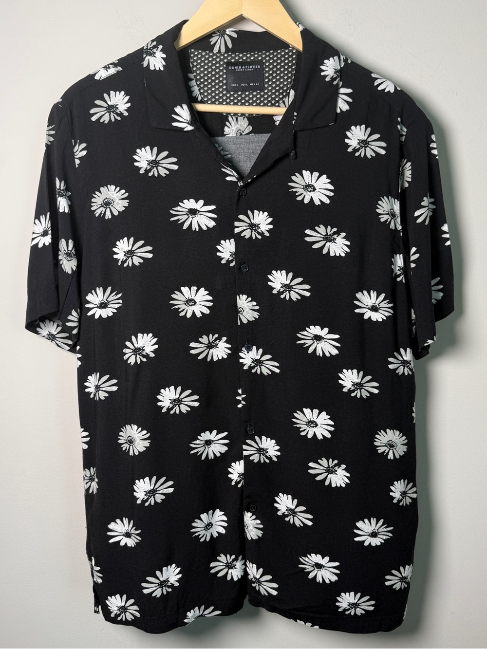 Denim & Flower Ricky Singh Black Daisy Print Camp Collar Mens Shirt Size L